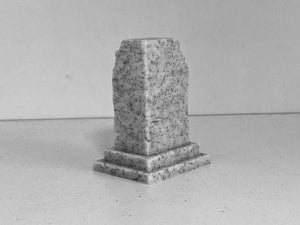 Terrarium Decoration "Pillar Tombstone" - Marble colored Terrarium Decor